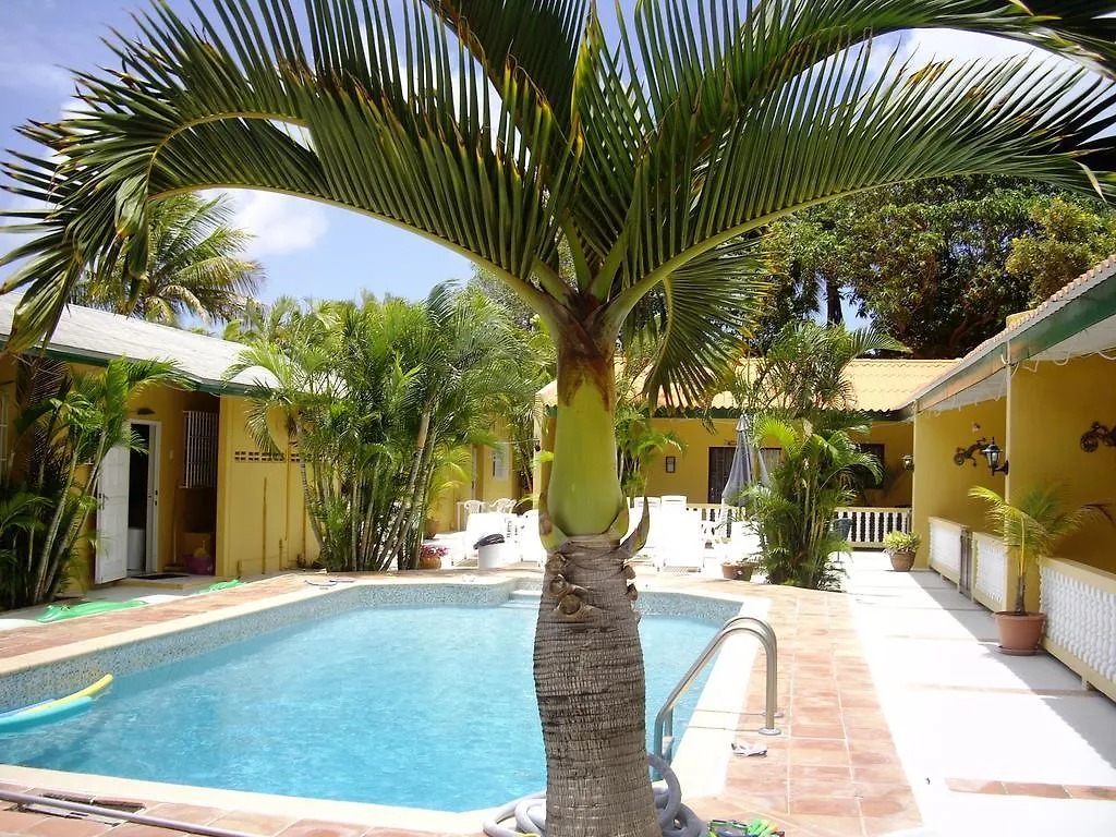 Iguana Inn Willemstad