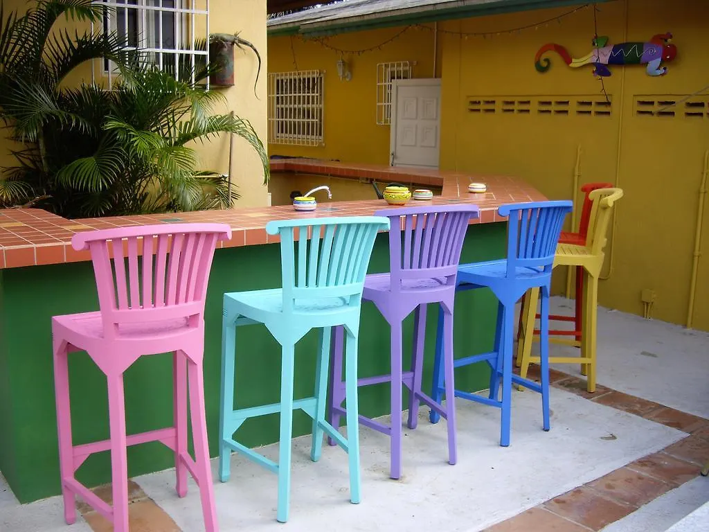 Iguana Inn Willemstad Apartment